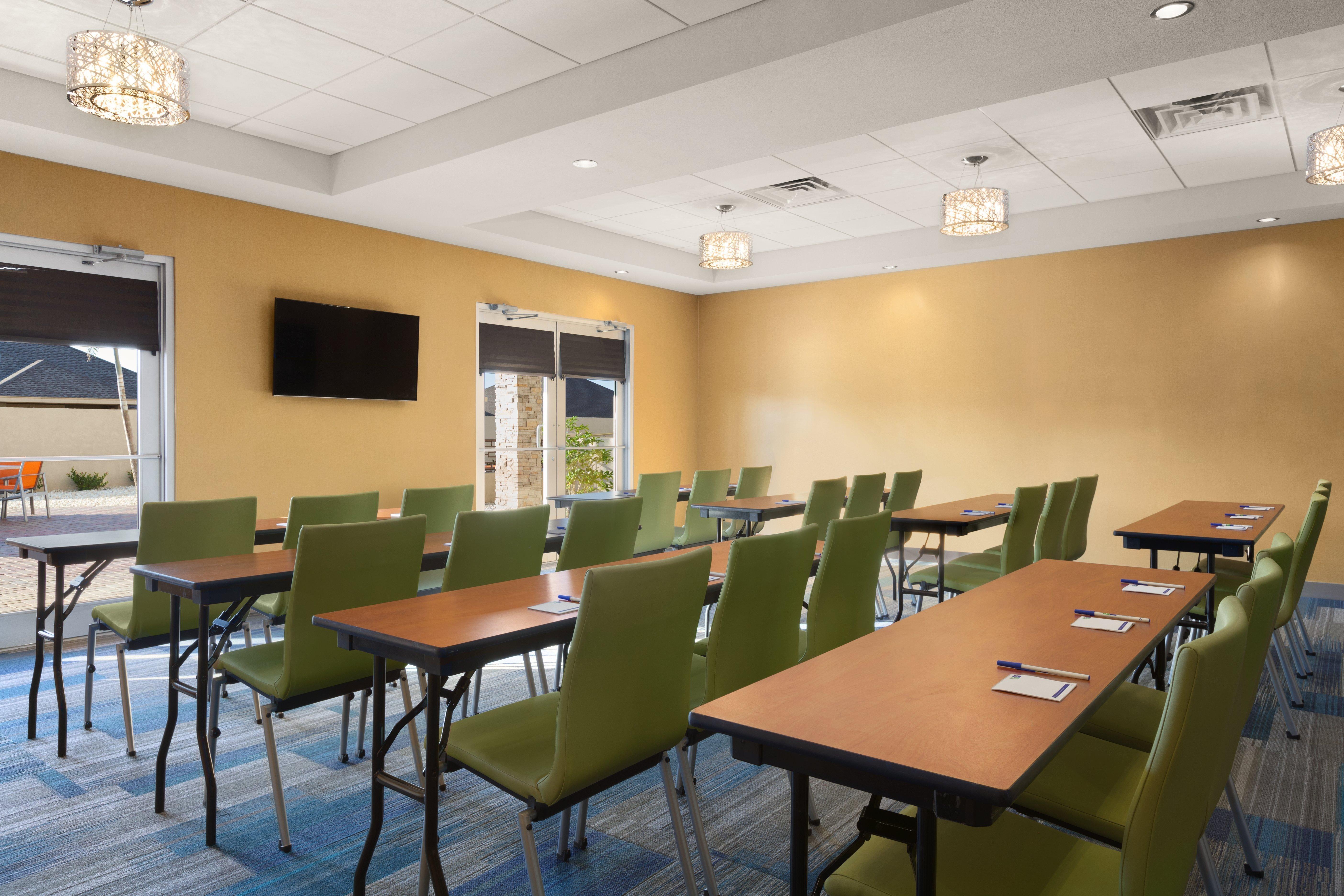Holiday Inn Express & Suites Edinburg- Mcallen Area By Ihg Dış mekan fotoğraf