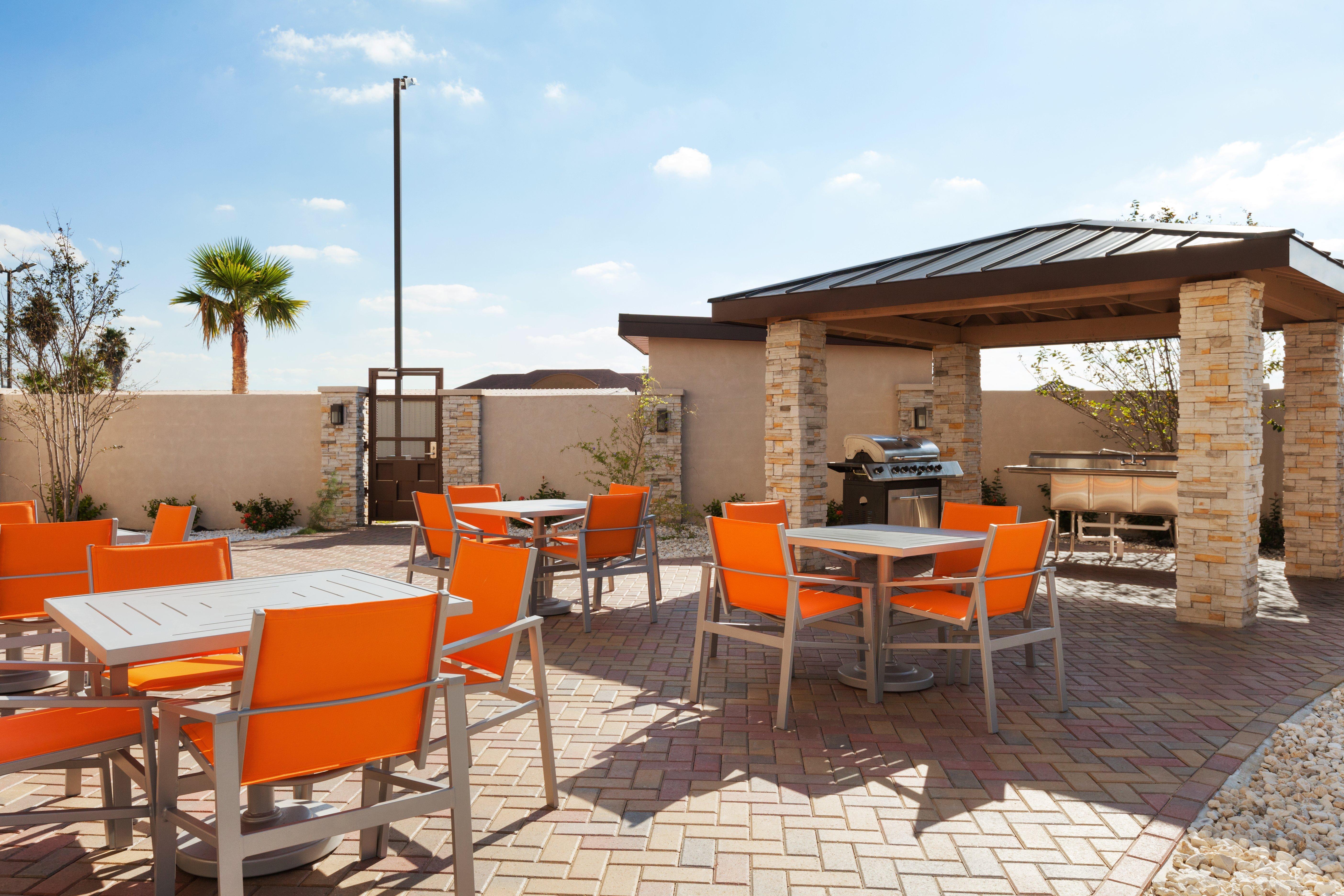 Holiday Inn Express & Suites Edinburg- Mcallen Area By Ihg Dış mekan fotoğraf